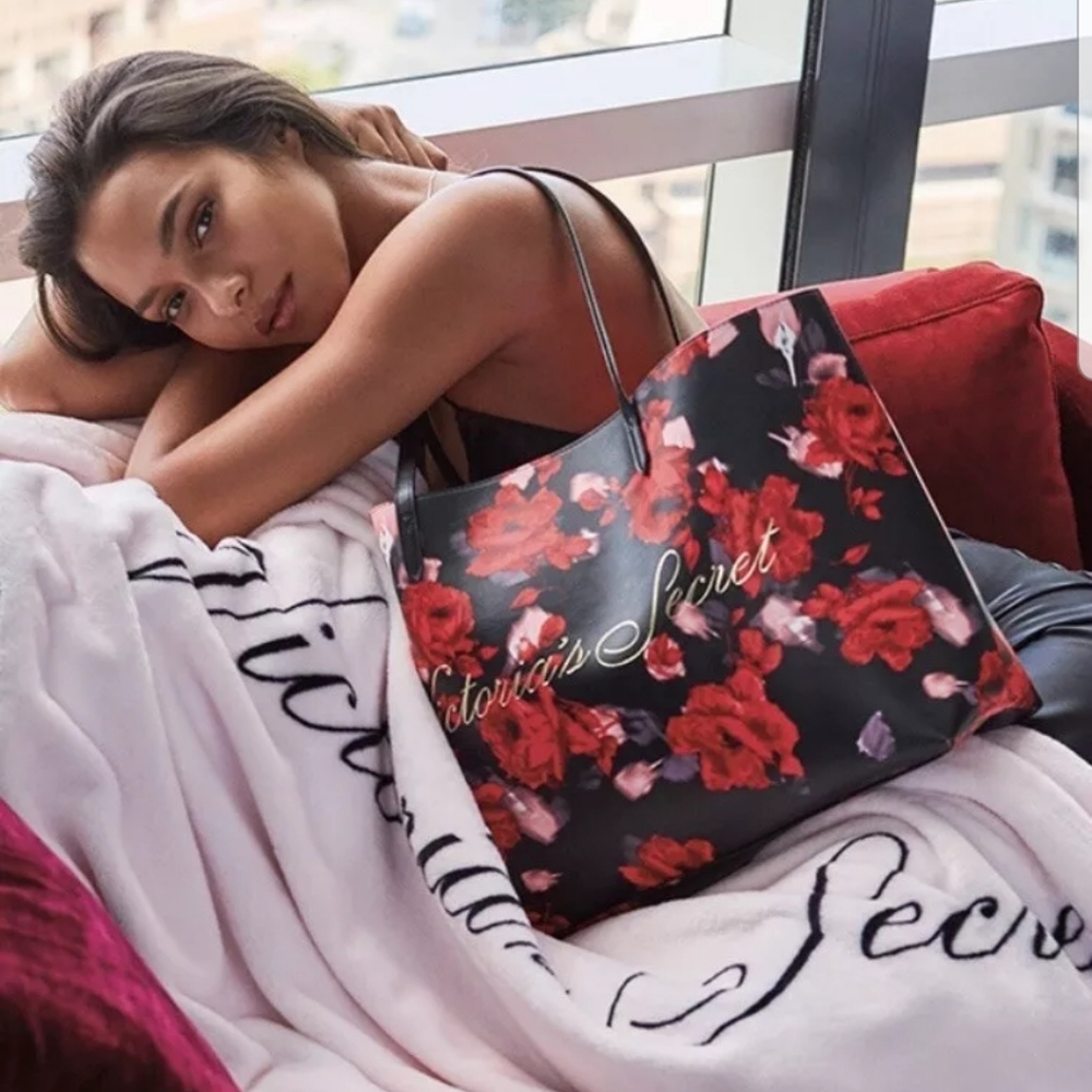 VS throw blanket